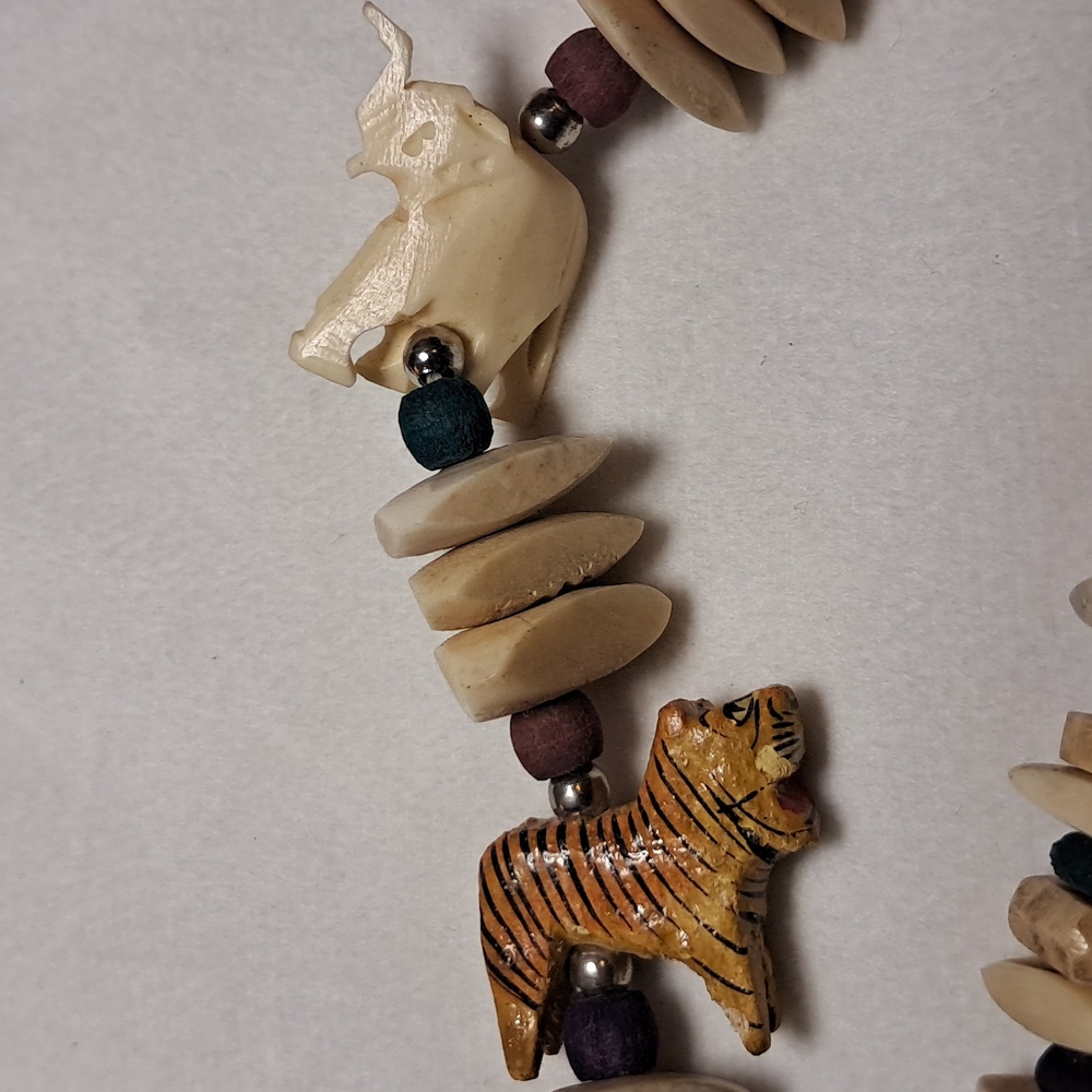 VTG African Safari Necklace - Picture 9 of 10